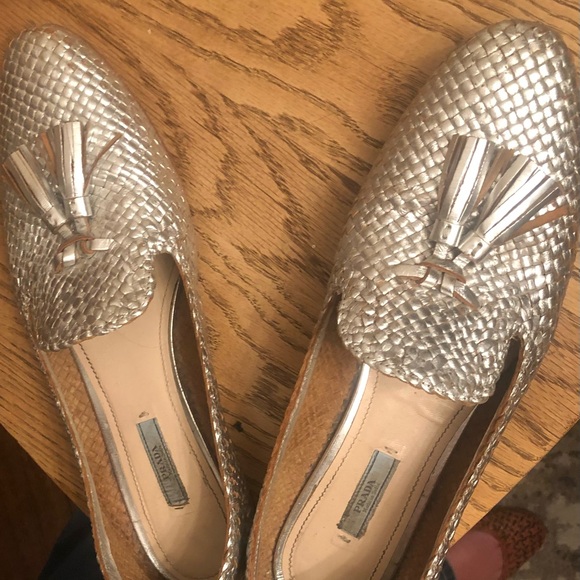 Prada flats - Picture 1 of 3